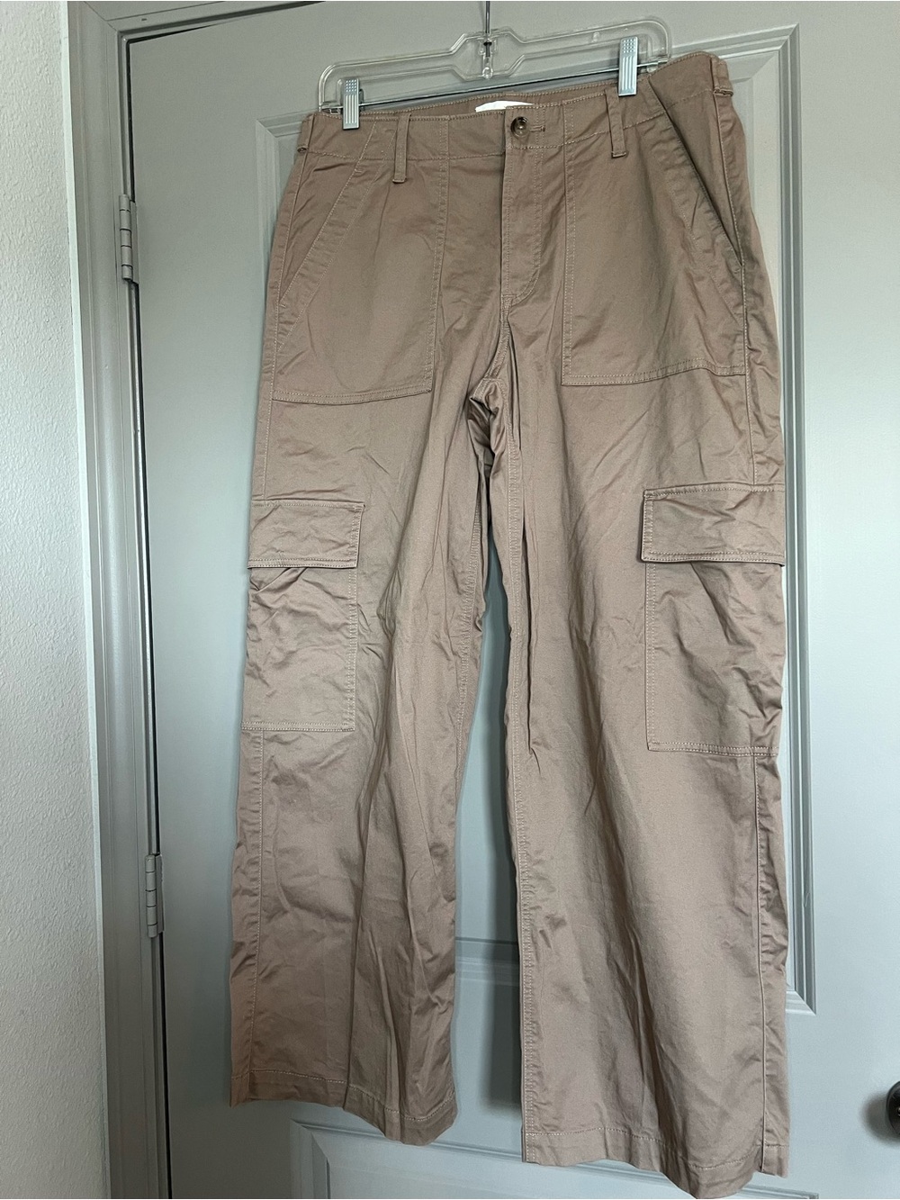 Abercrombie & Fitch Women’s Low Rise Cargo Pants Loose Fit Brown/Tan 30/10r